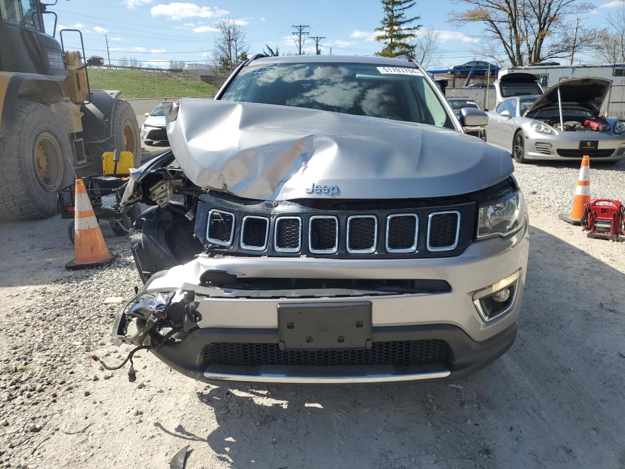 3C4NJDCB3KT747525 2019 Jeep Compass Limited