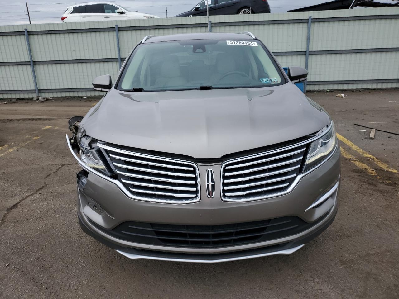 5LMCJ2C97HUL08716 2017 Lincoln Mkc Select