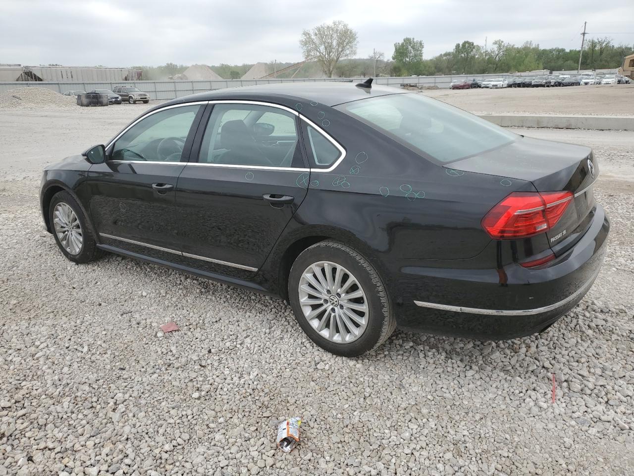 1VWBS7A35GC053044 2016 Volkswagen Passat Se