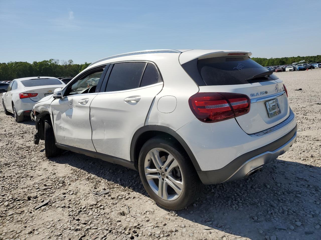 2019 Mercedes-Benz Gla 250 vin: WDCTG4EB9KU018707