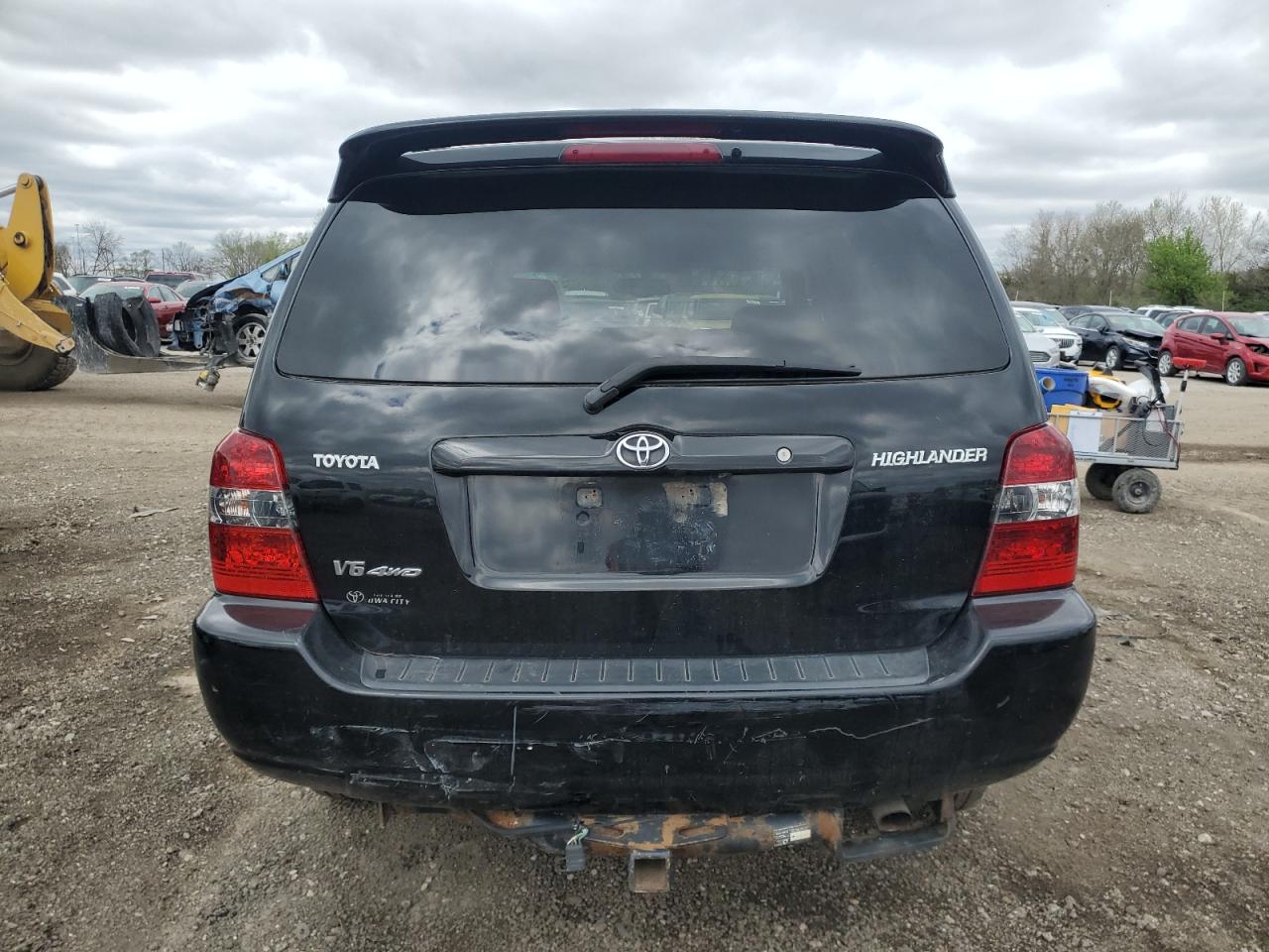 JTEEP21A050111896 2005 Toyota Highlander Limited