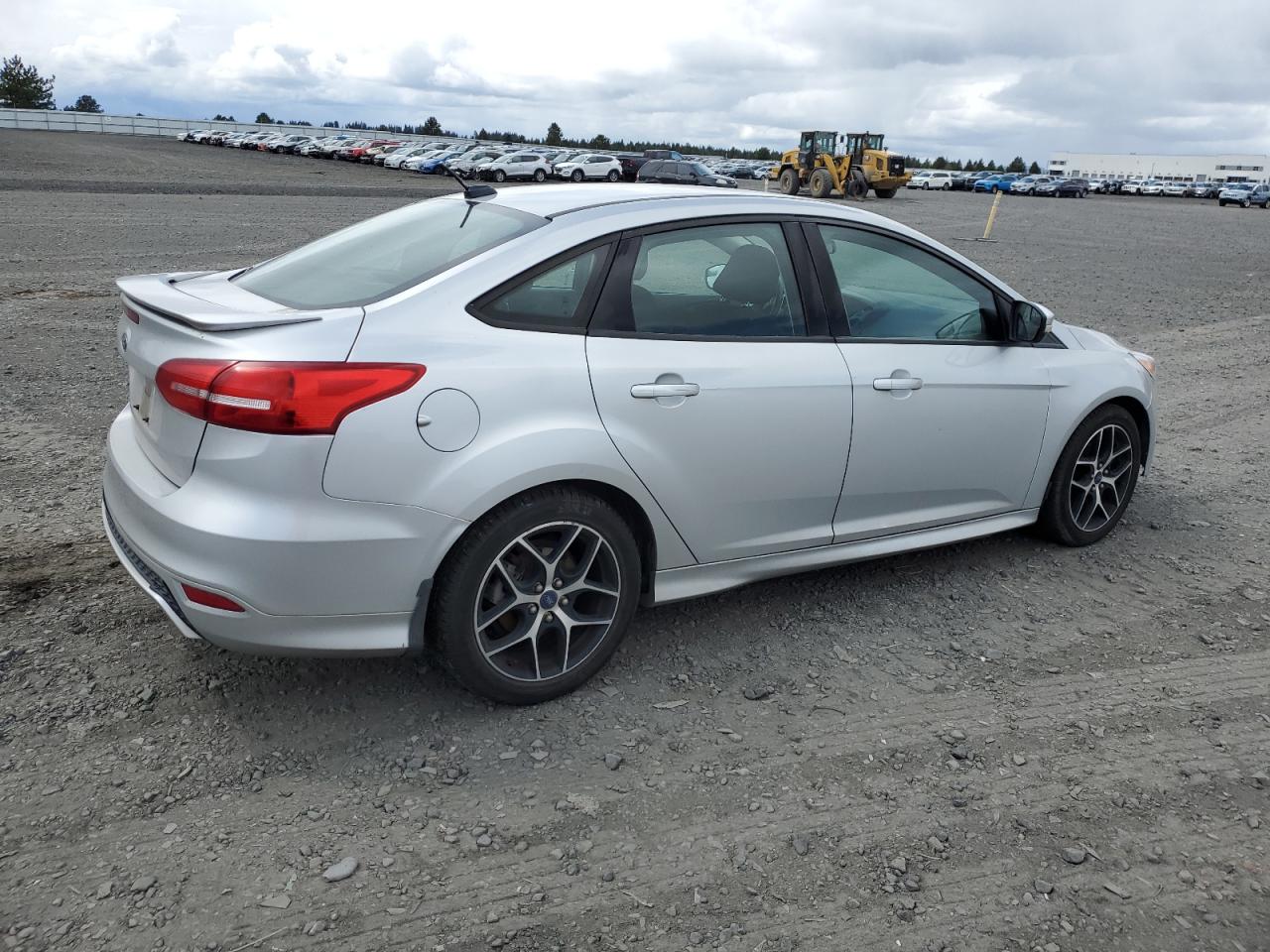 2015 Ford Focus Se vin: 1FADP3FE9FL222549