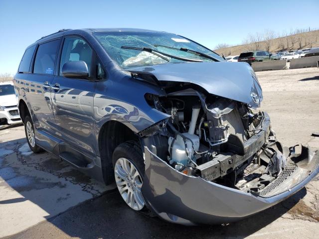 2017 Toyota Sienna - Image 4