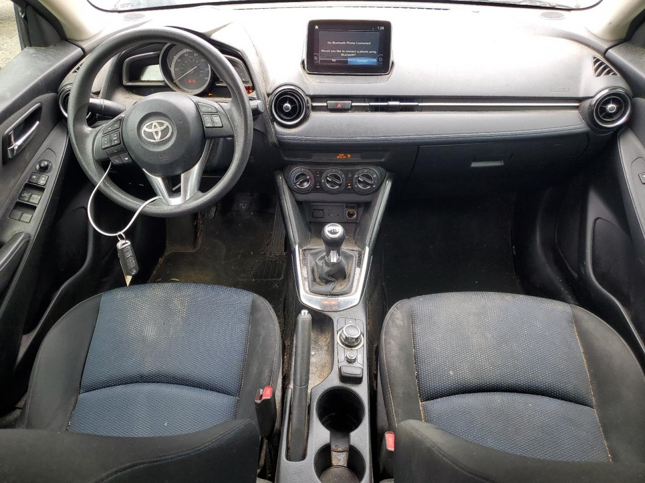 3MYDLBYV9HY165911 2017 Toyota Yaris Ia