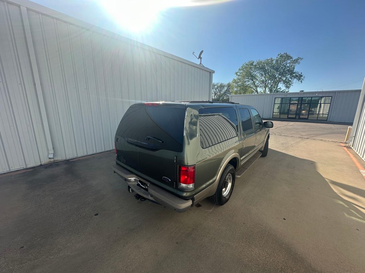 Lot #2452191350 2000 FORD EXCURSION