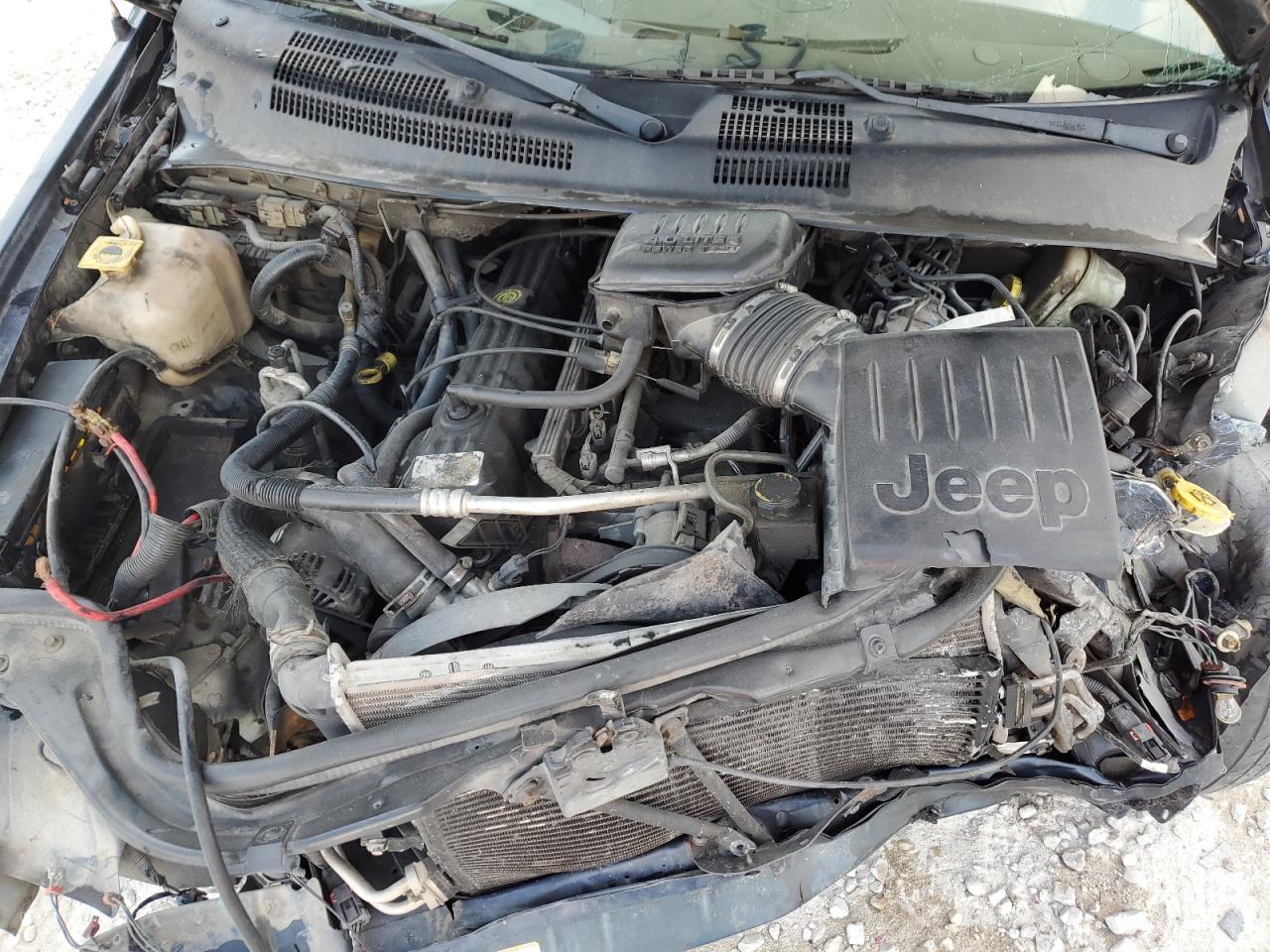 1J4GX48S04C361413 2004 Jeep Grand Cherokee Laredo