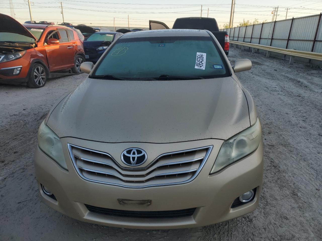 4T1BF3EK1BU657304 2011 Toyota Camry Base