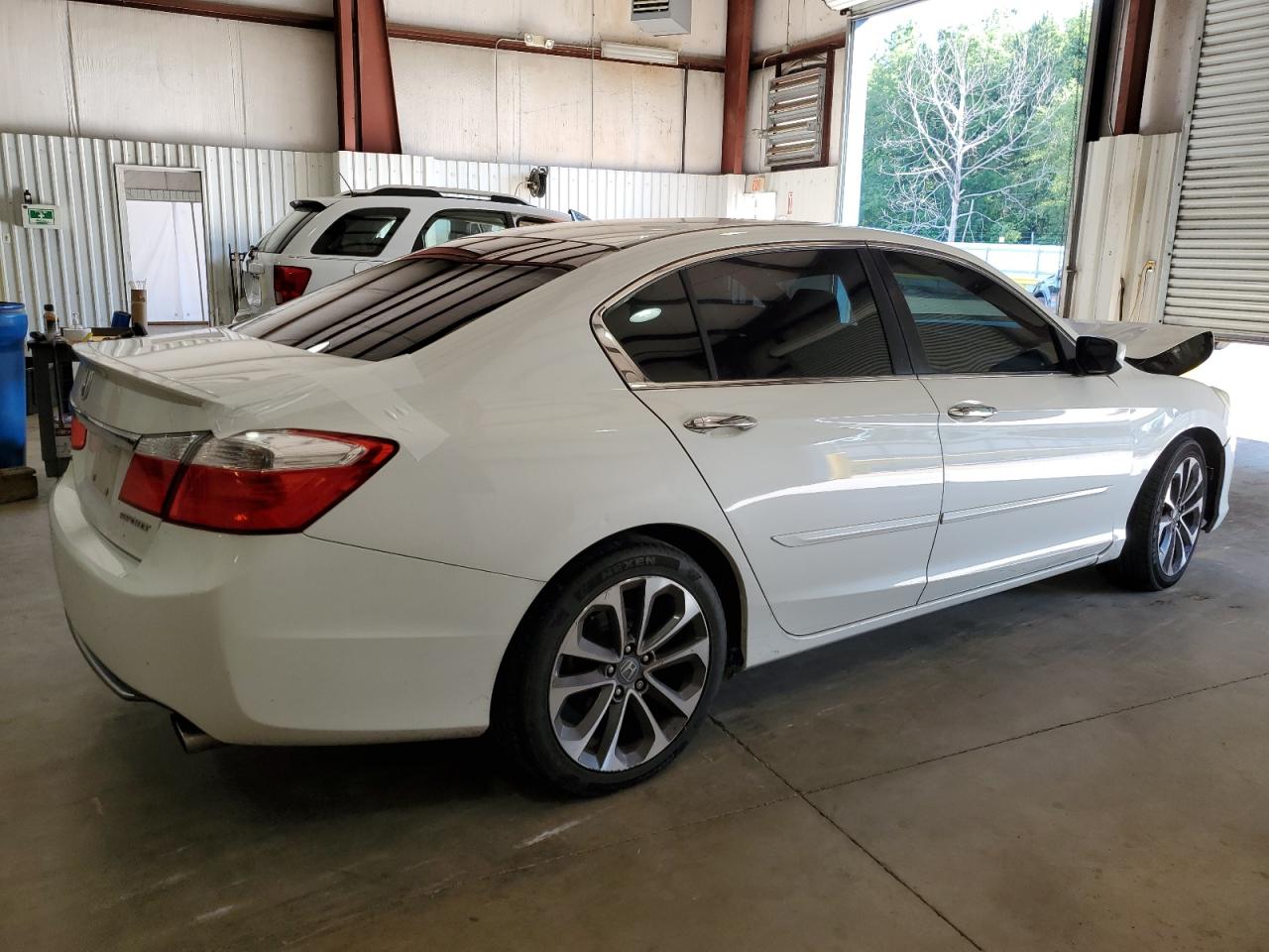 1HGCR2F55FA081874 2015 Honda Accord Sport