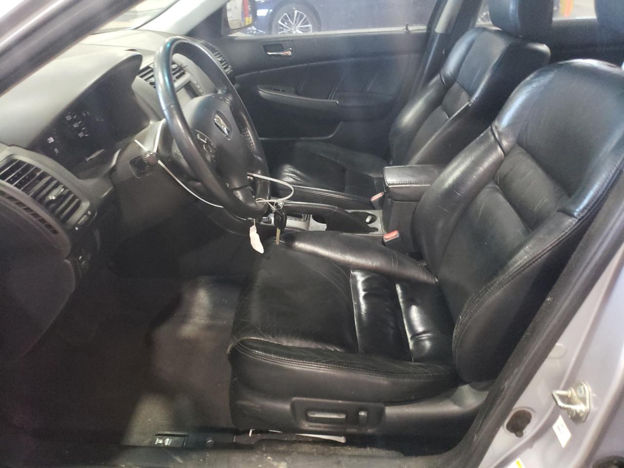 1HGCM66824A050272 2004 Honda Accord Ex