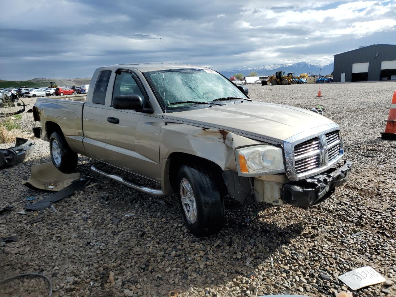 1D7HW42N65S322242 2005 Dodge Dakota Slt