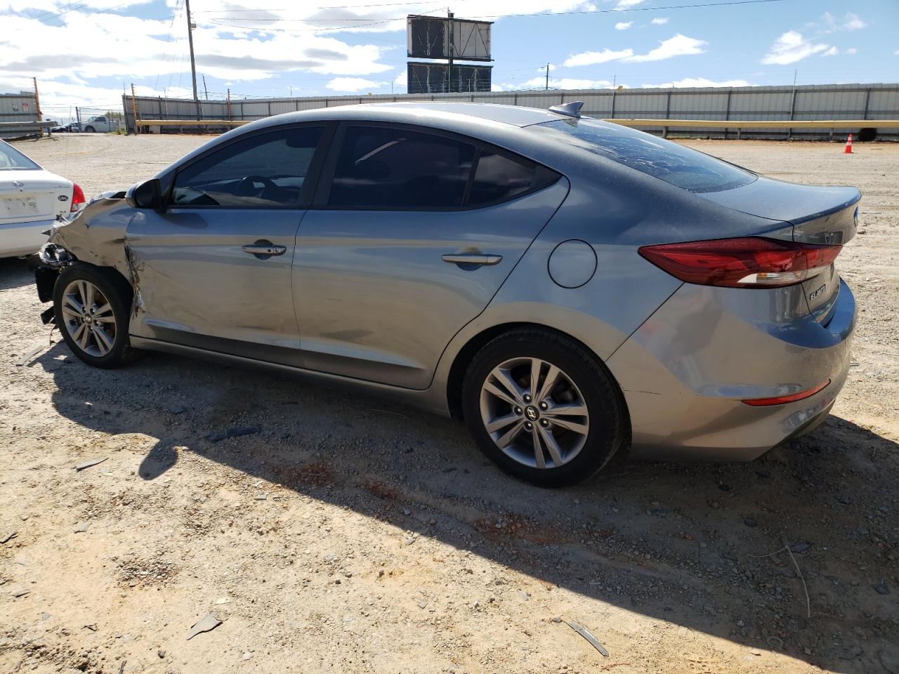 KMHD84LF1JU521784 2018 Hyundai Elantra Sel