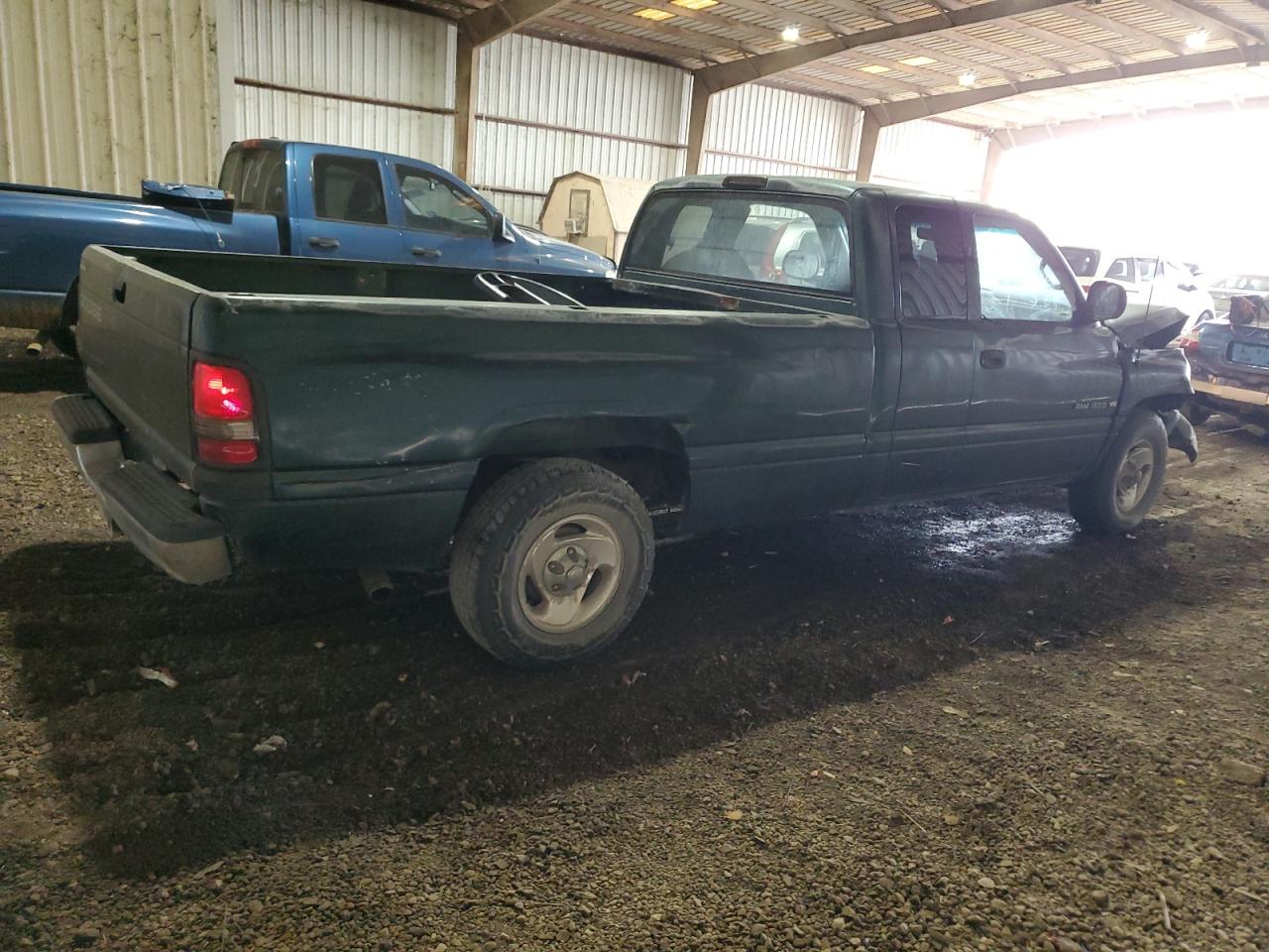 3B7HC13Y8WG174937 1998 Dodge Ram 1500