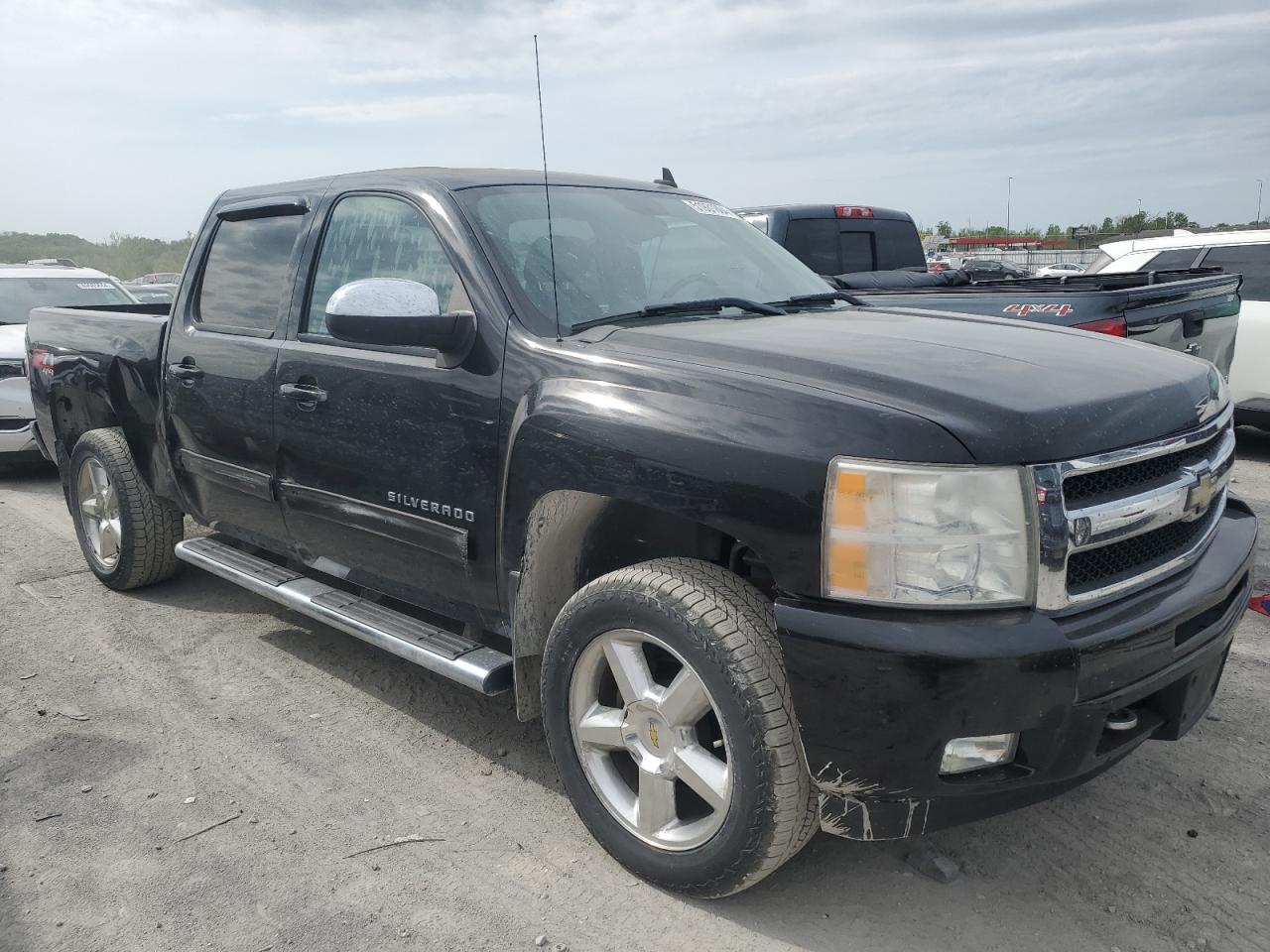3GCPKSE30BG333269 2011 Chevrolet Silverado K1500 Lt