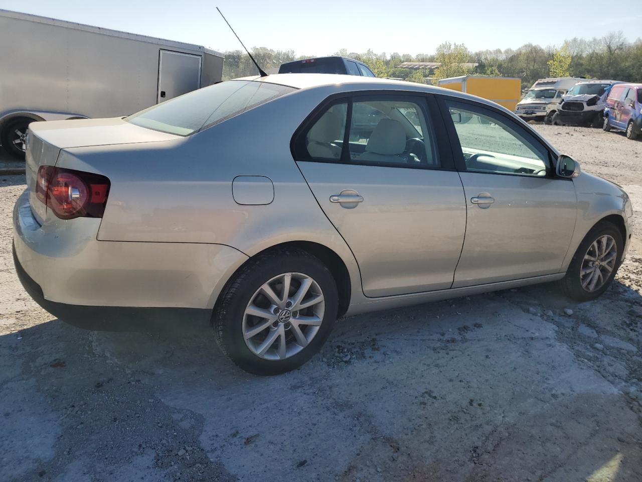 3VWRZ7AJ1AM164964 2010 Volkswagen Jetta Se