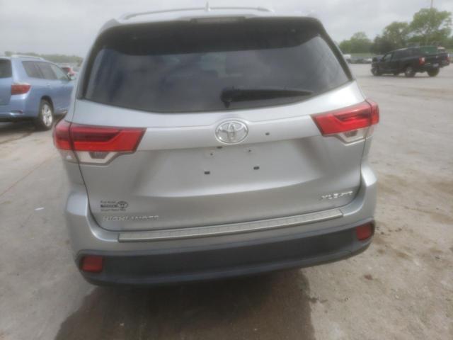 VIN 5TDJZRFH6KS948897 2019 Toyota Highlander, SE no.6