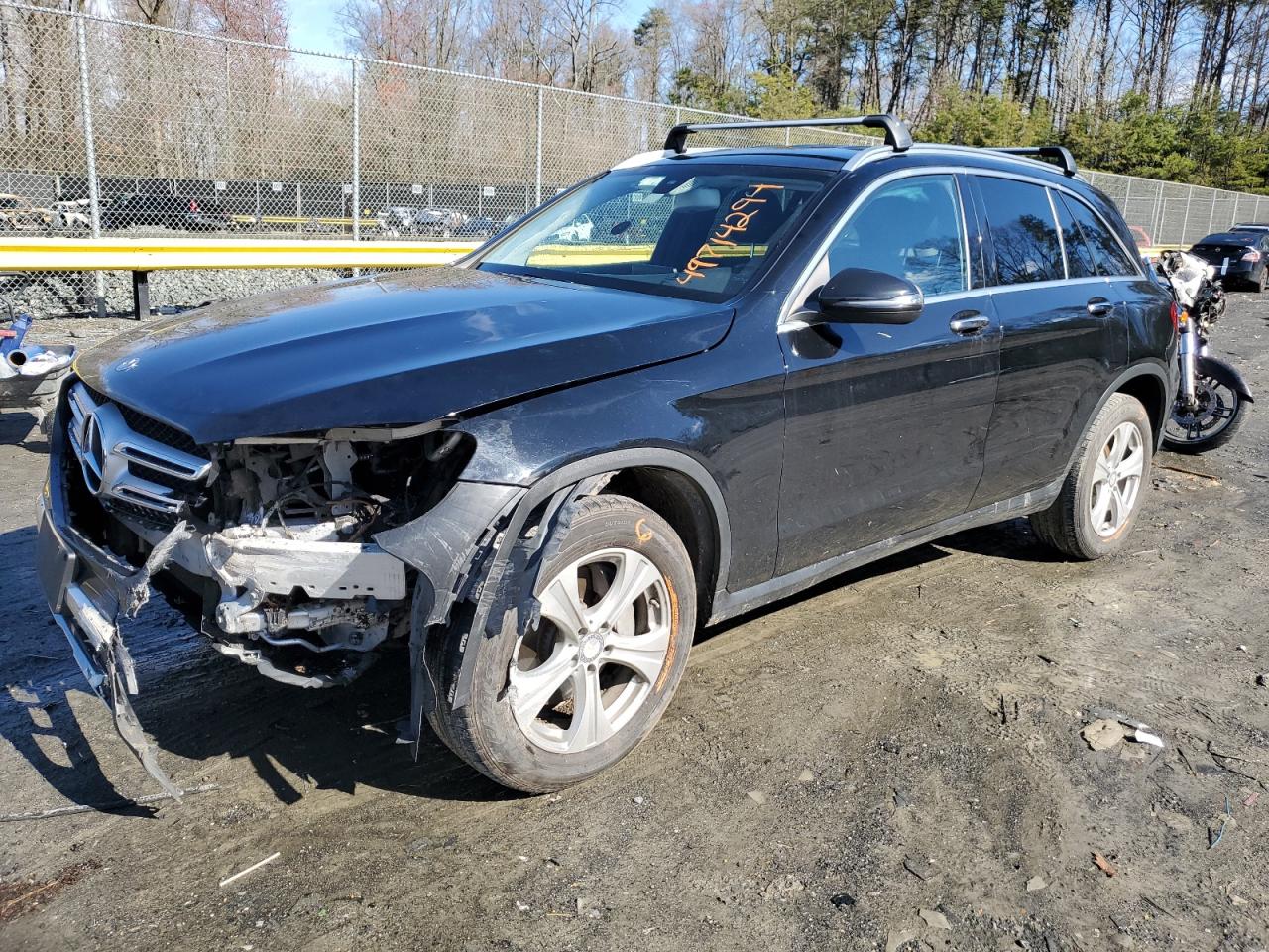 WDC0G4JB3GF101327 2016 Mercedes-Benz Glc 300