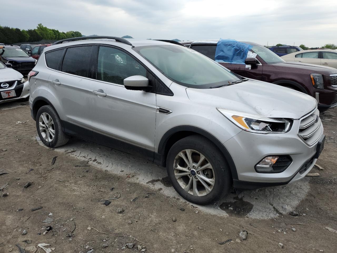 1FMCU9G96JUC41495 2018 Ford Escape Se