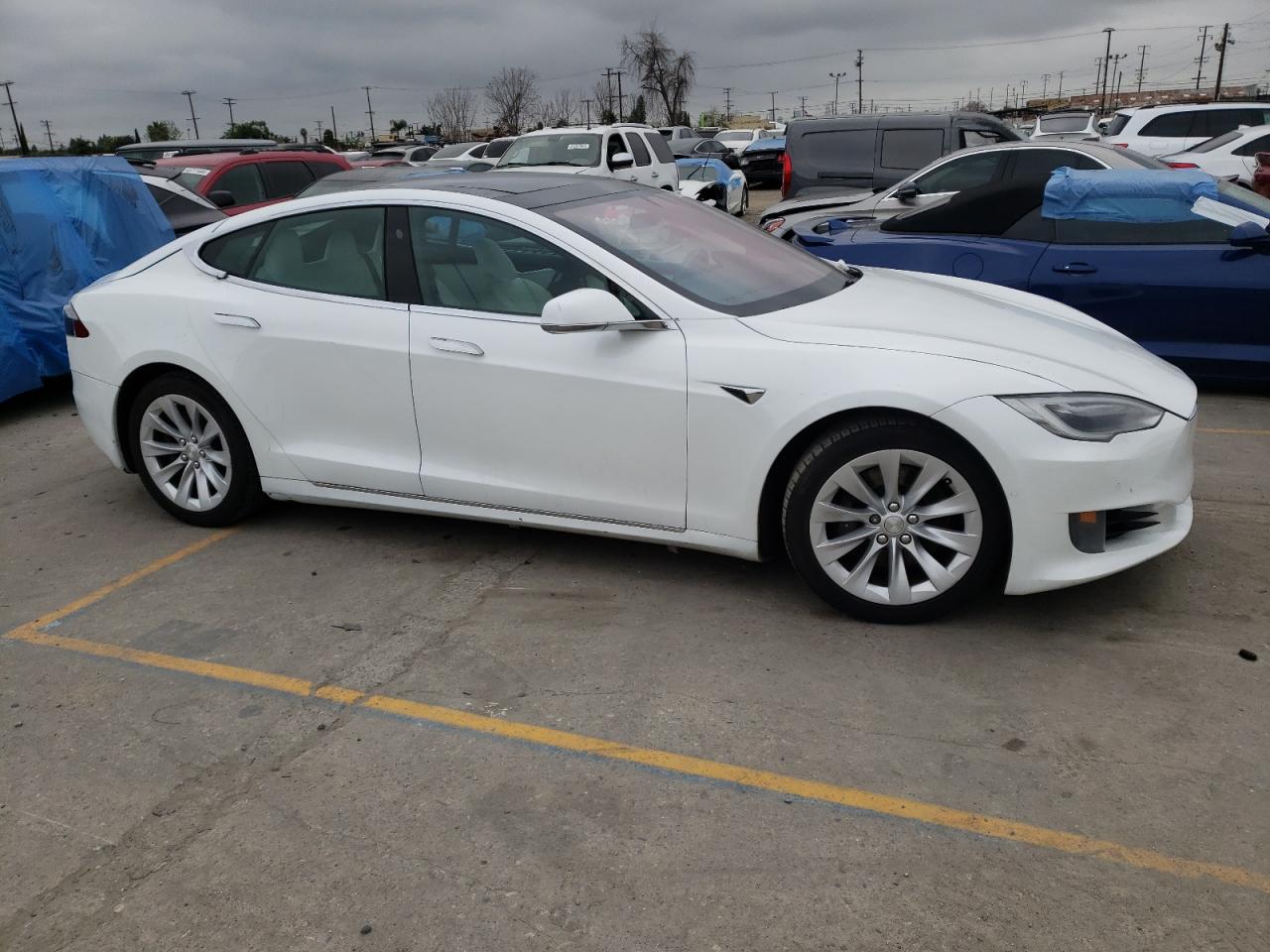 2017 Tesla Model S vin: 5YJSA1E12HF190037