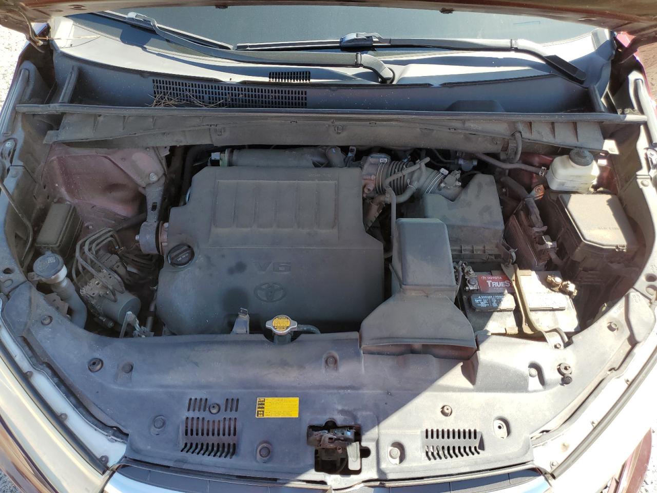 5TDZKRFH8FS054770 2015 Toyota Highlander Le