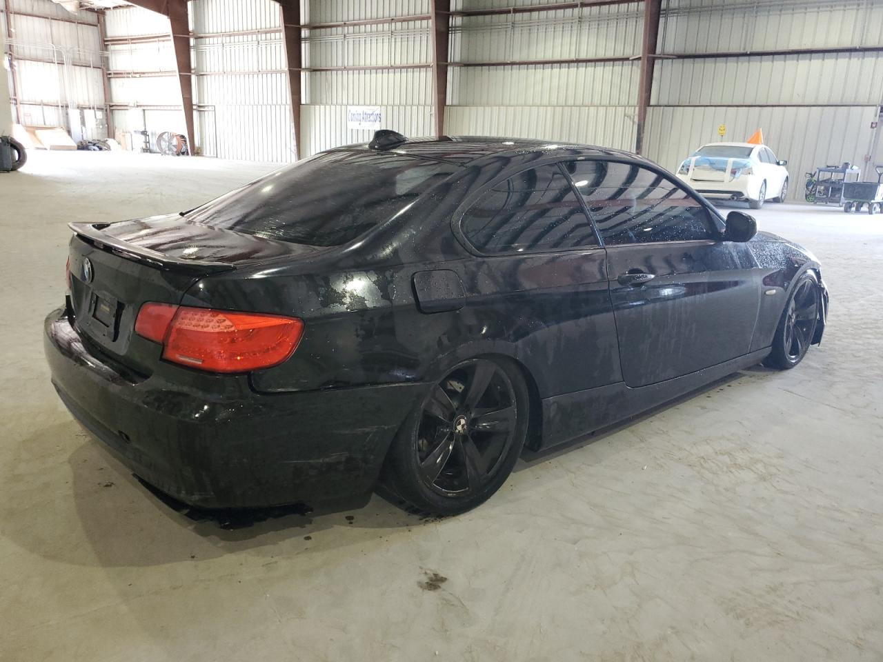 WBAKE3C5XBE557228 2011 BMW 328 I