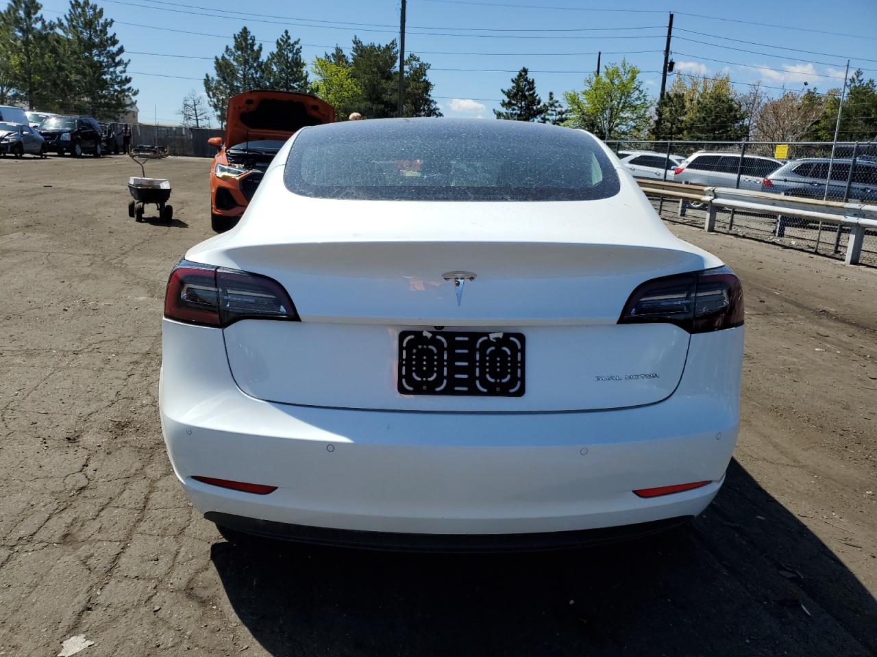 2019 Tesla Model 3 vin: 5YJ3E1EB9KF365750