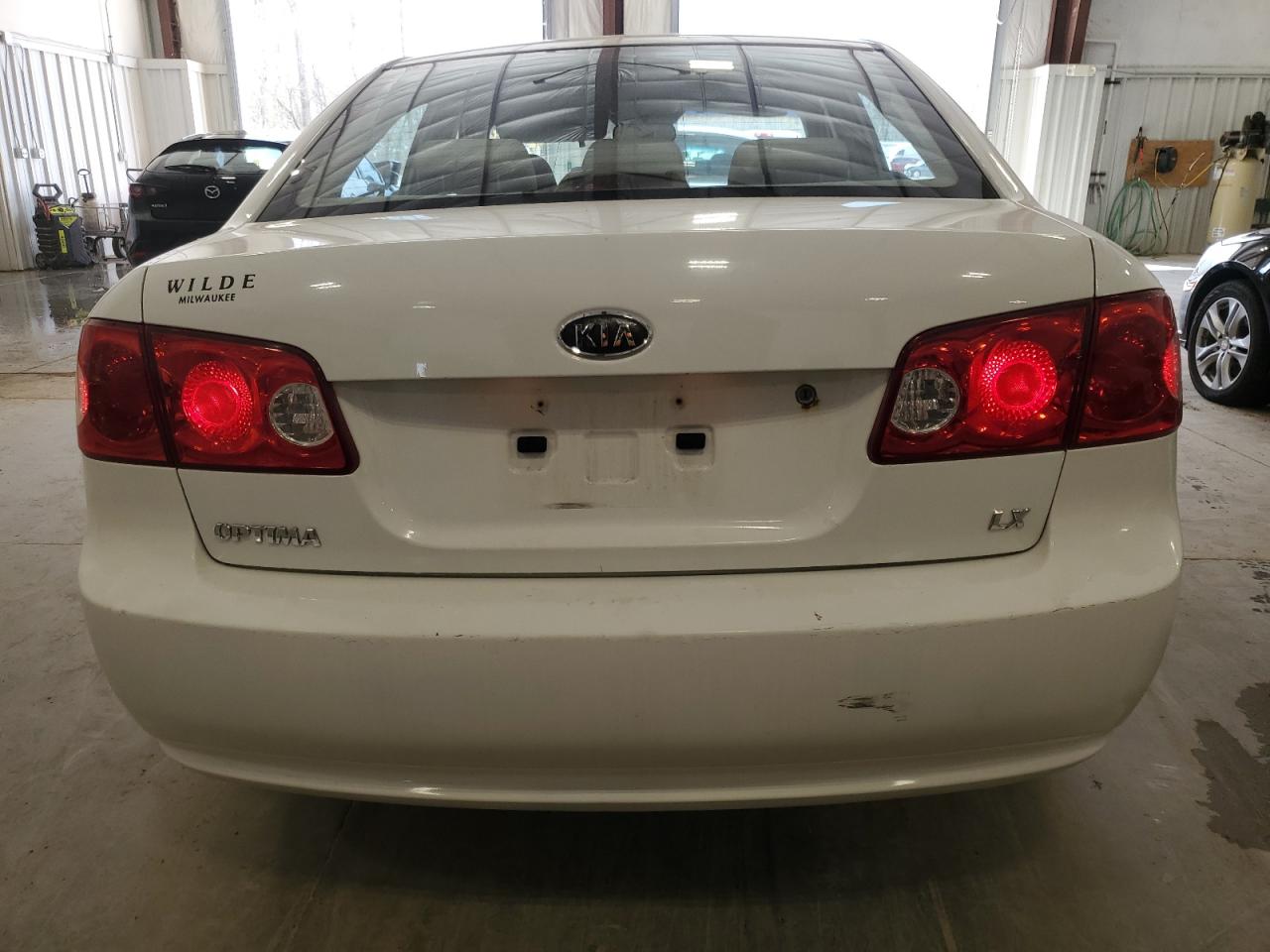 KNAGE123285210382 2008 Kia Optima Lx