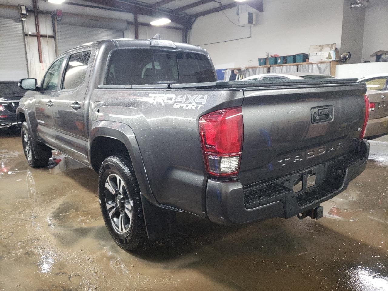 3TMCZ5AN5HM082133 2017 Toyota Tacoma Double Cab