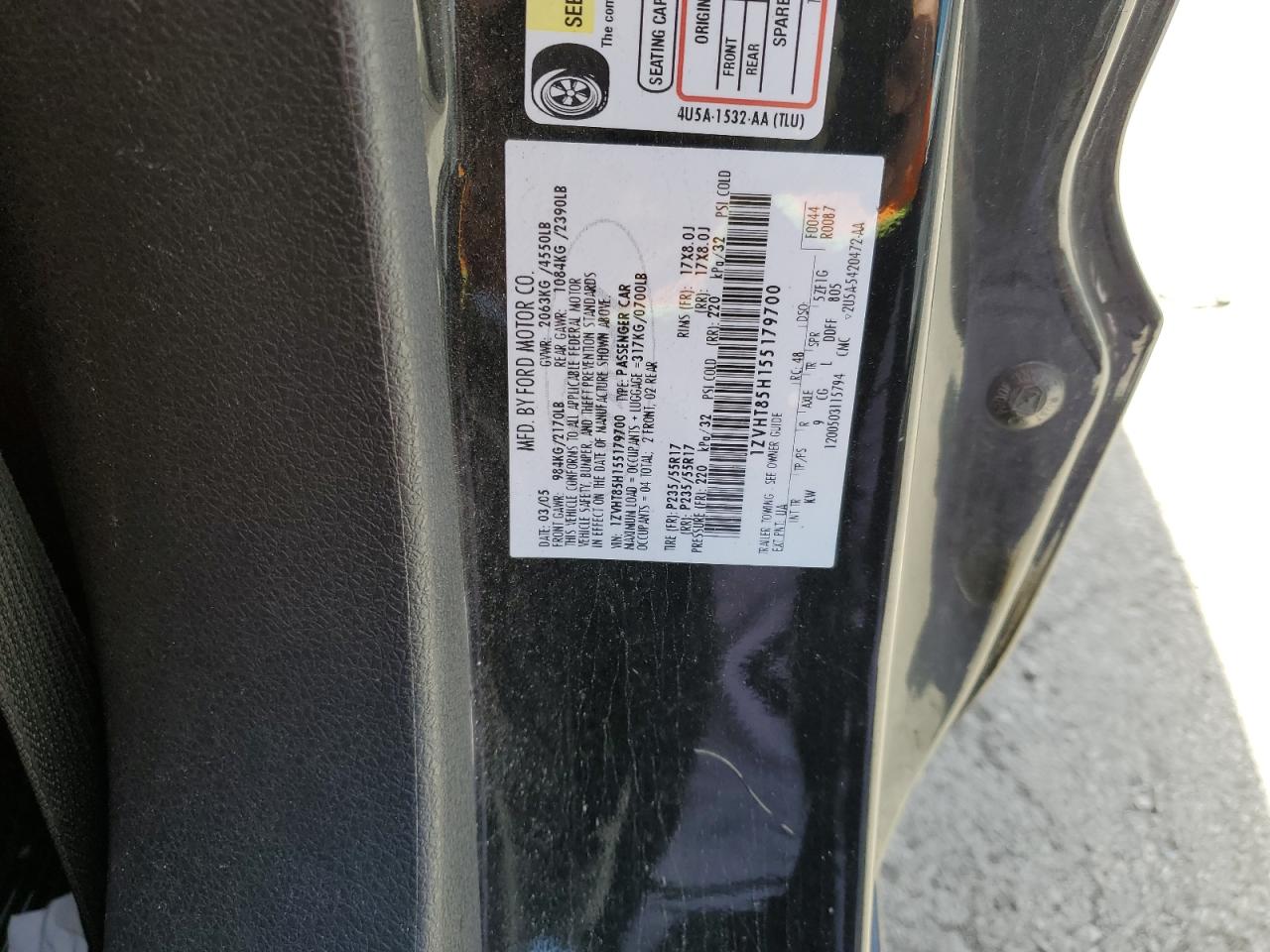 1ZVHT85H155179700 2005 Ford Mustang Gt