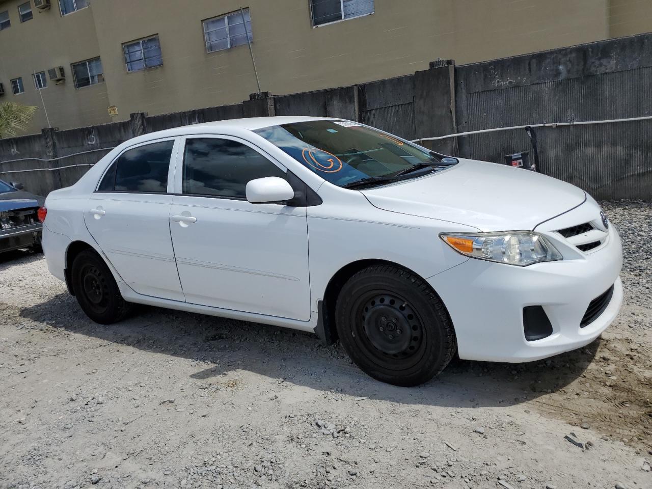 2T1BU4EE9DC119928 2013 Toyota Corolla Base