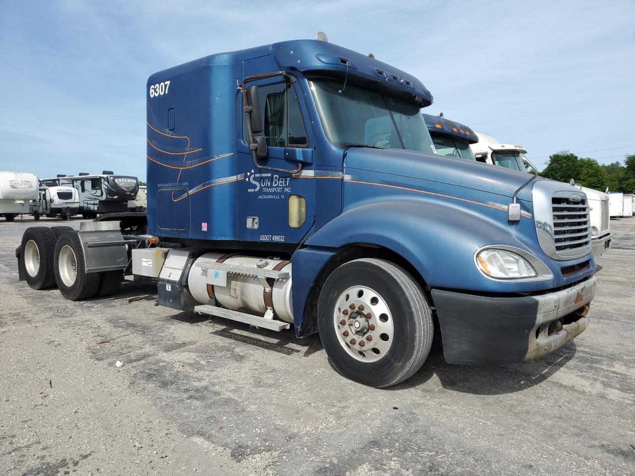 Lot #2461795458 2006 FREIGHTLINER CONVENTION