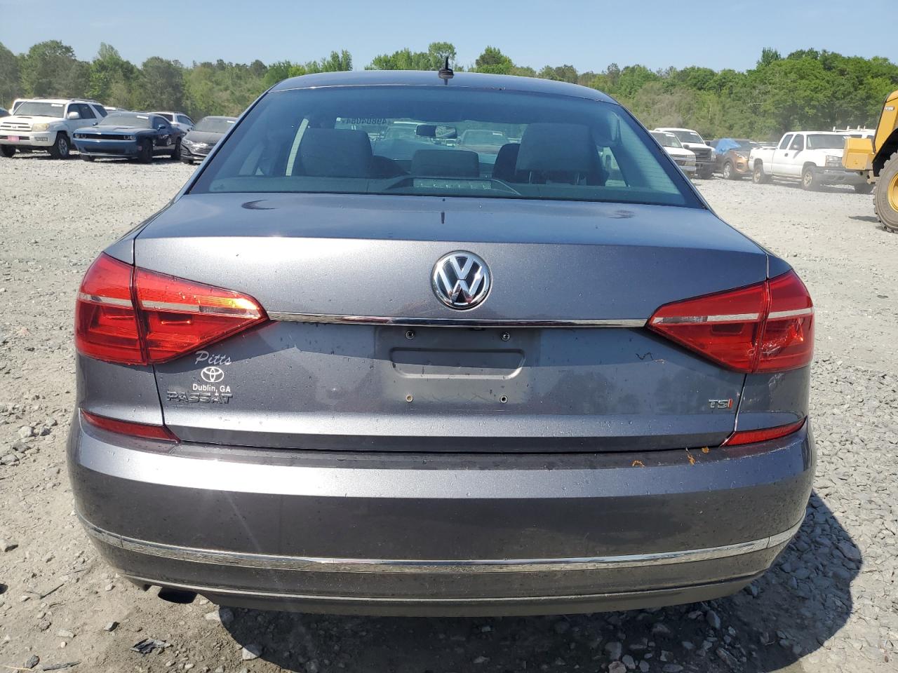 2016 Volkswagen Passat S vin: 1VWAT7A37GC054401