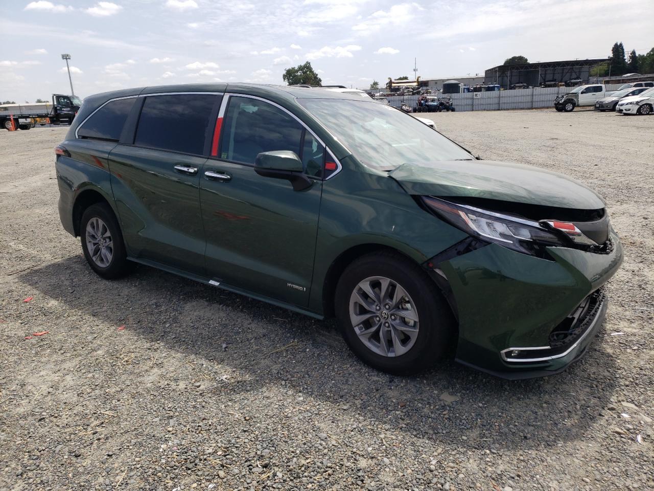 5TDYSKFC9MS001368 2021 Toyota Sienna Xle