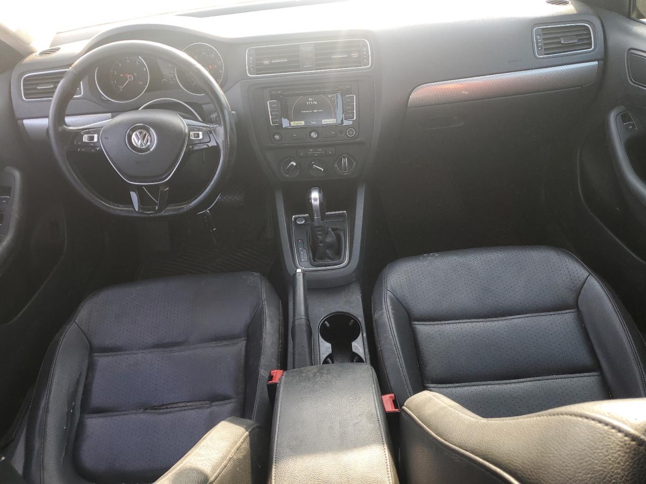 3VWD17AJ5FM231560 2015 Volkswagen Jetta Se
