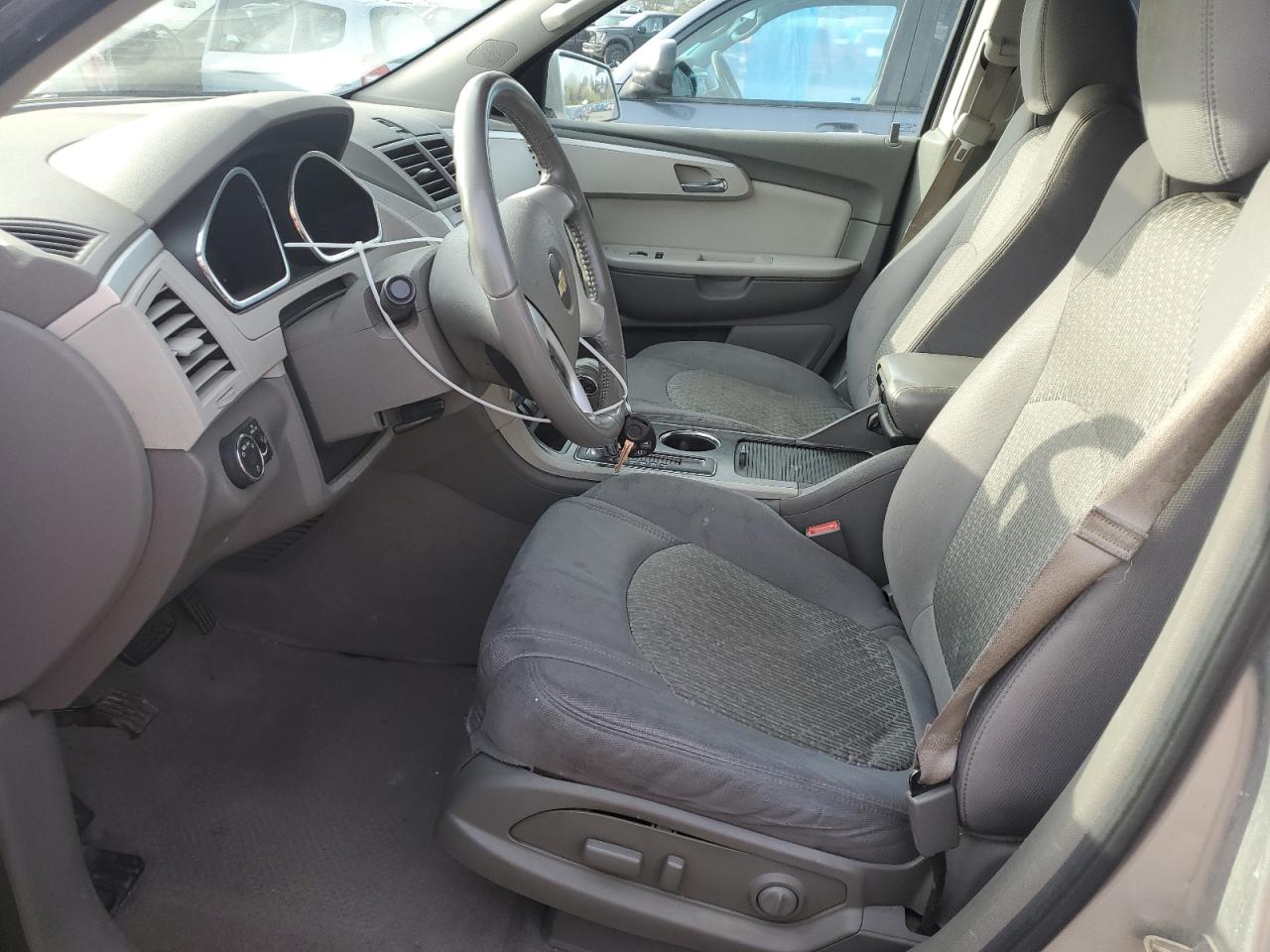 1GNKVJED5CJ144693 2012 Chevrolet Traverse Lt