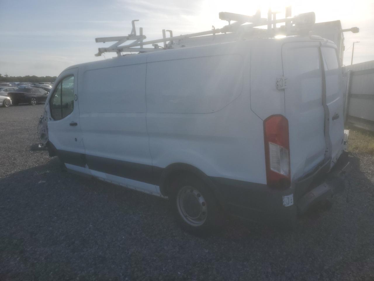 1FTNR1ZM5FKA79900 2015 Ford Transit T-250