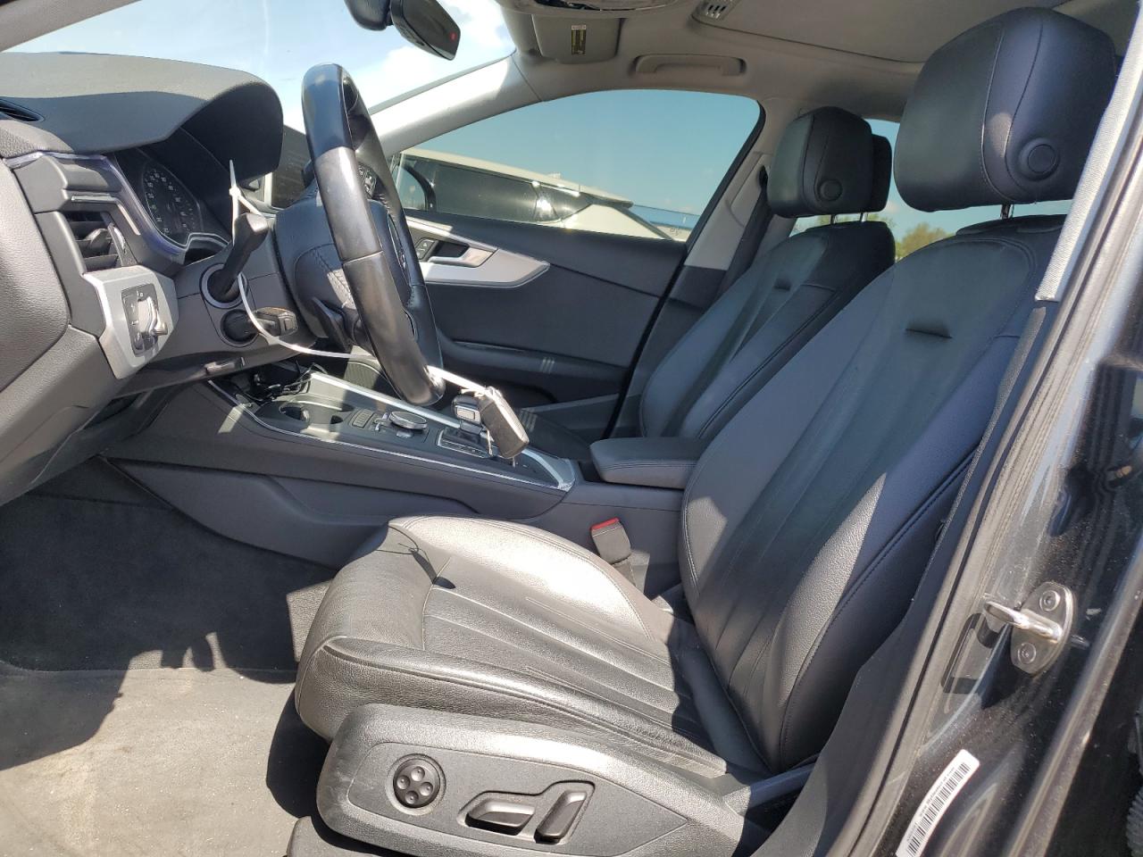 WAUANAF43HN007316 2017 Audi A4 Premium