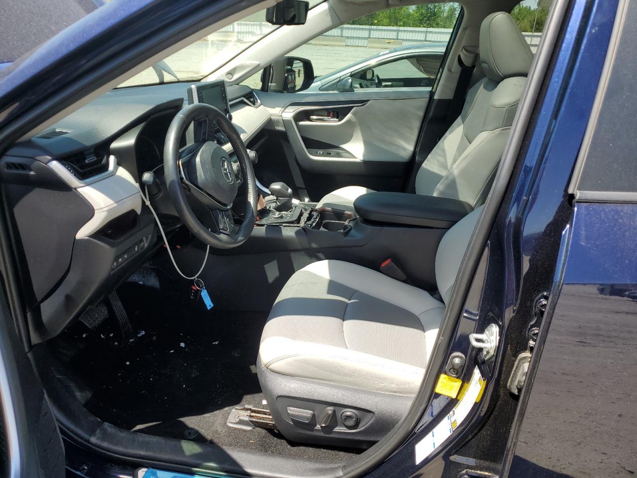 2t3n1rfv7kw054372 2T3N1RFV7KW054372 2019 Toyota Rav4 Limited