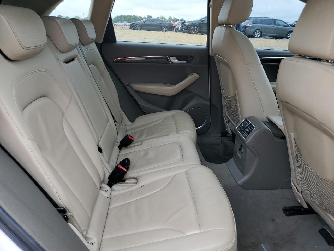 WA1VKAFP7AA031875 2010 Audi Q5 Prestige