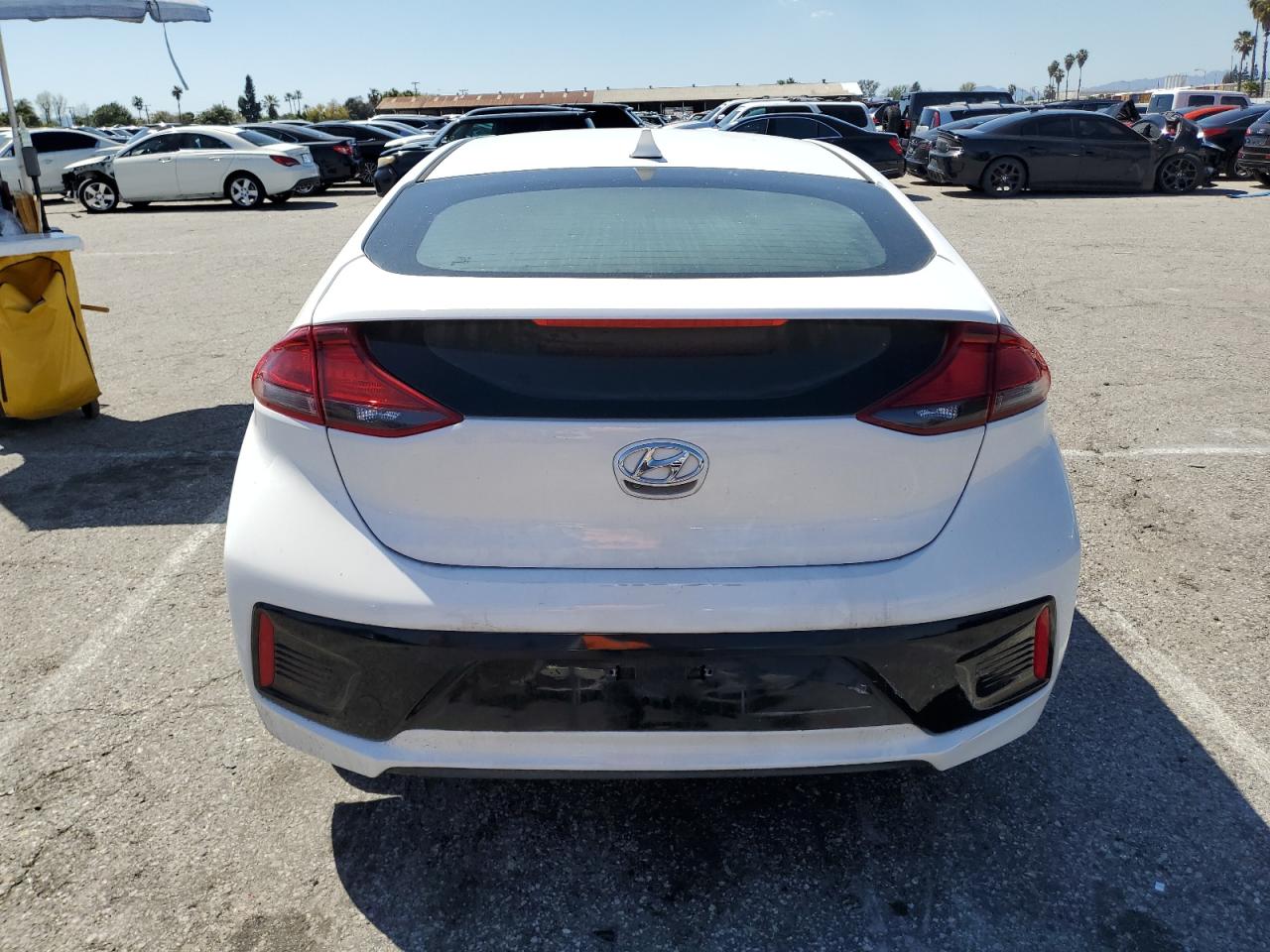 2018 Hyundai Ioniq Blue vin: KMHC65LC6JU061020