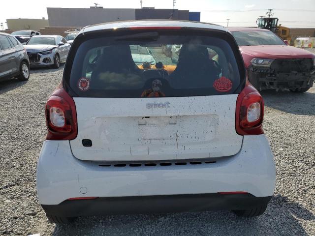 VIN WMEFJ9BA4JK313450 2018 Smart Fortwo no.6