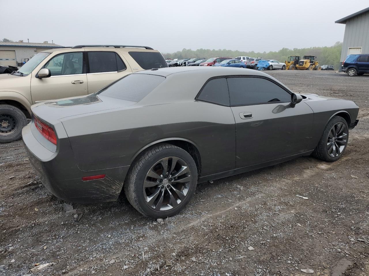 2B3LJ44V99H522563 2009 Dodge Challenger Se