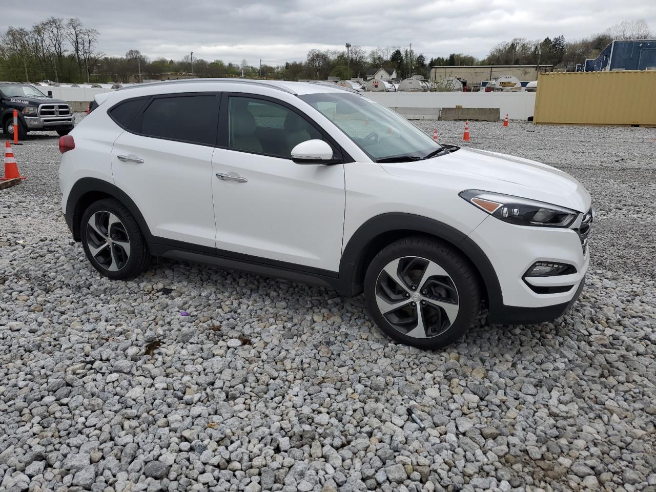 KM8J3CA22GU106784 2016 Hyundai Tucson Limited