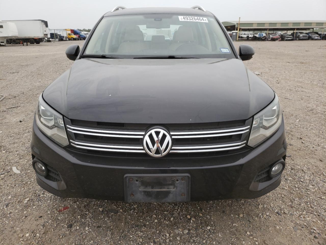 WVGAV7AX4GW575490 2016 Volkswagen Tiguan S