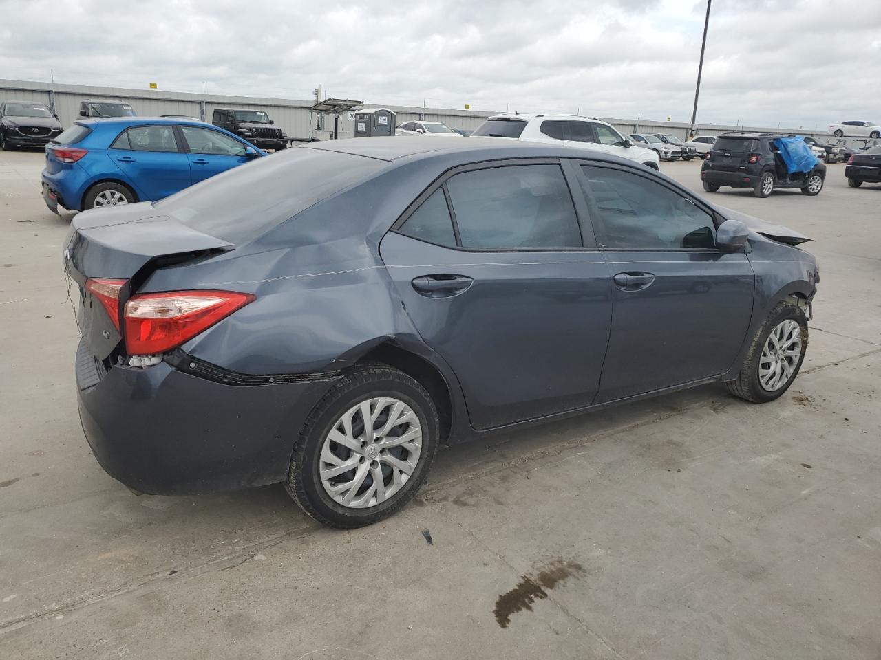 5YFBURHE9JP788690 2018 Toyota Corolla L