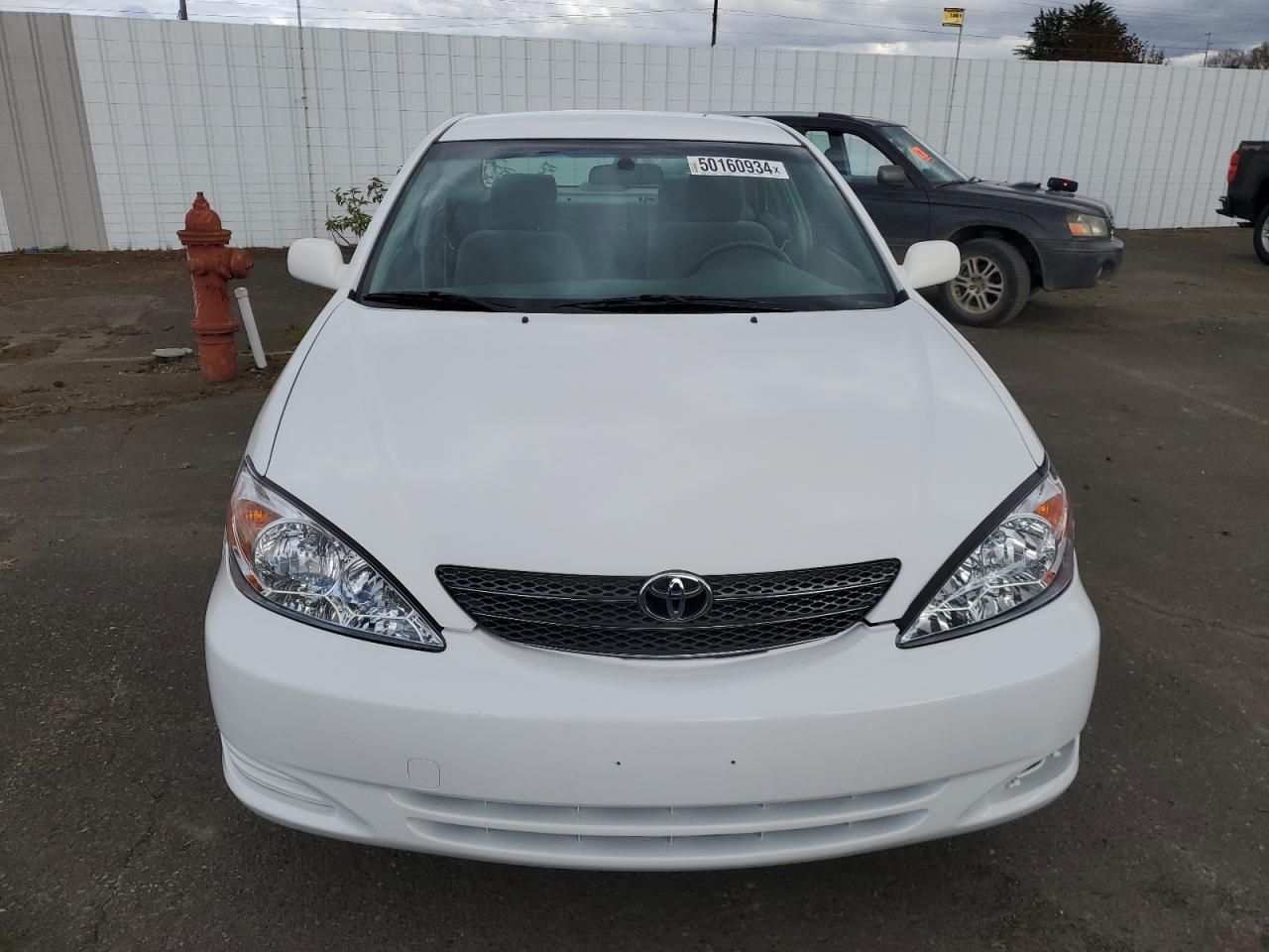 JTDBE32K340255161 2004 Toyota Camry Le