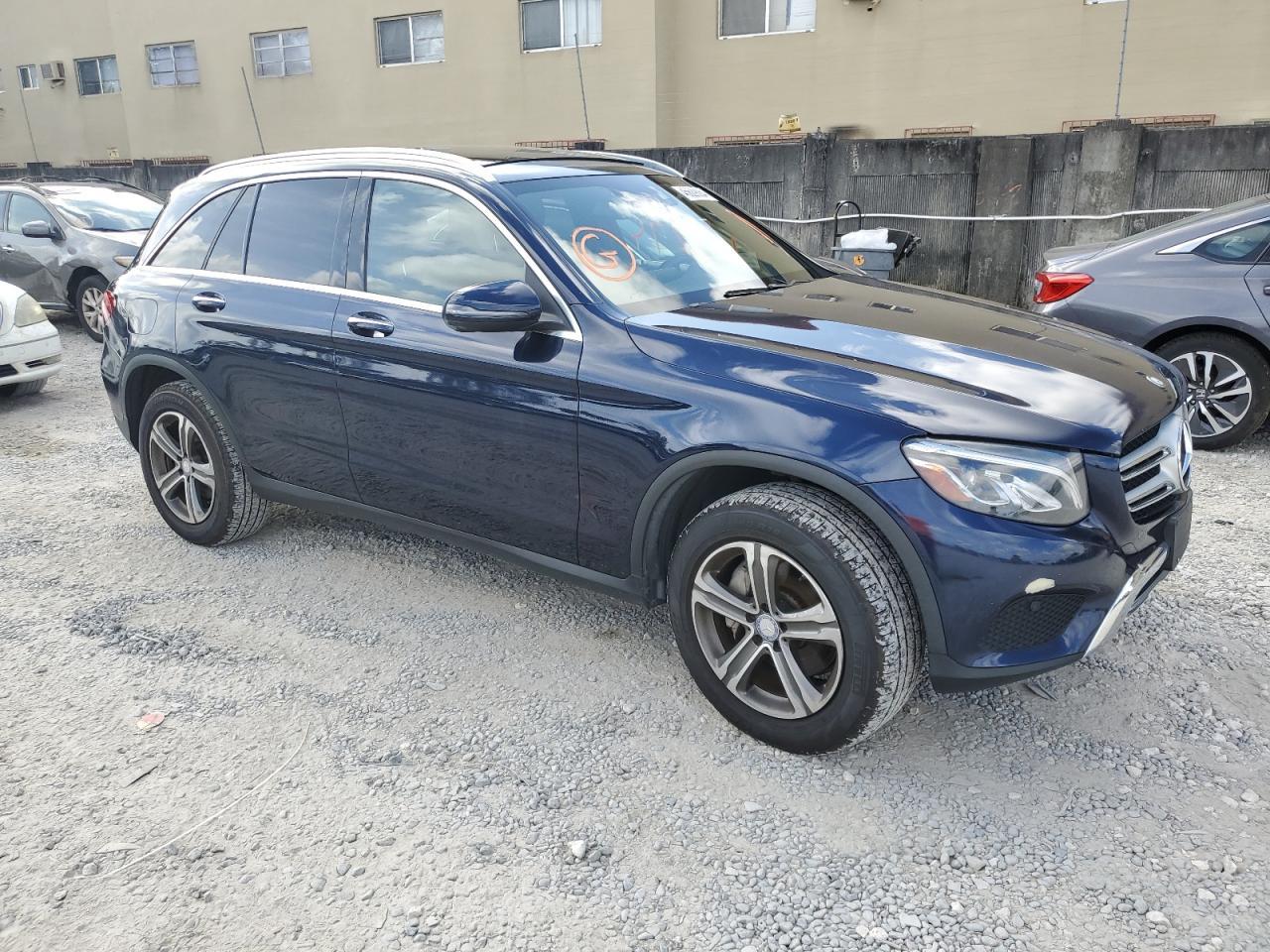 2017 Mercedes-Benz Glc 300 4Matic vin: WDC0G4KB3HF154853