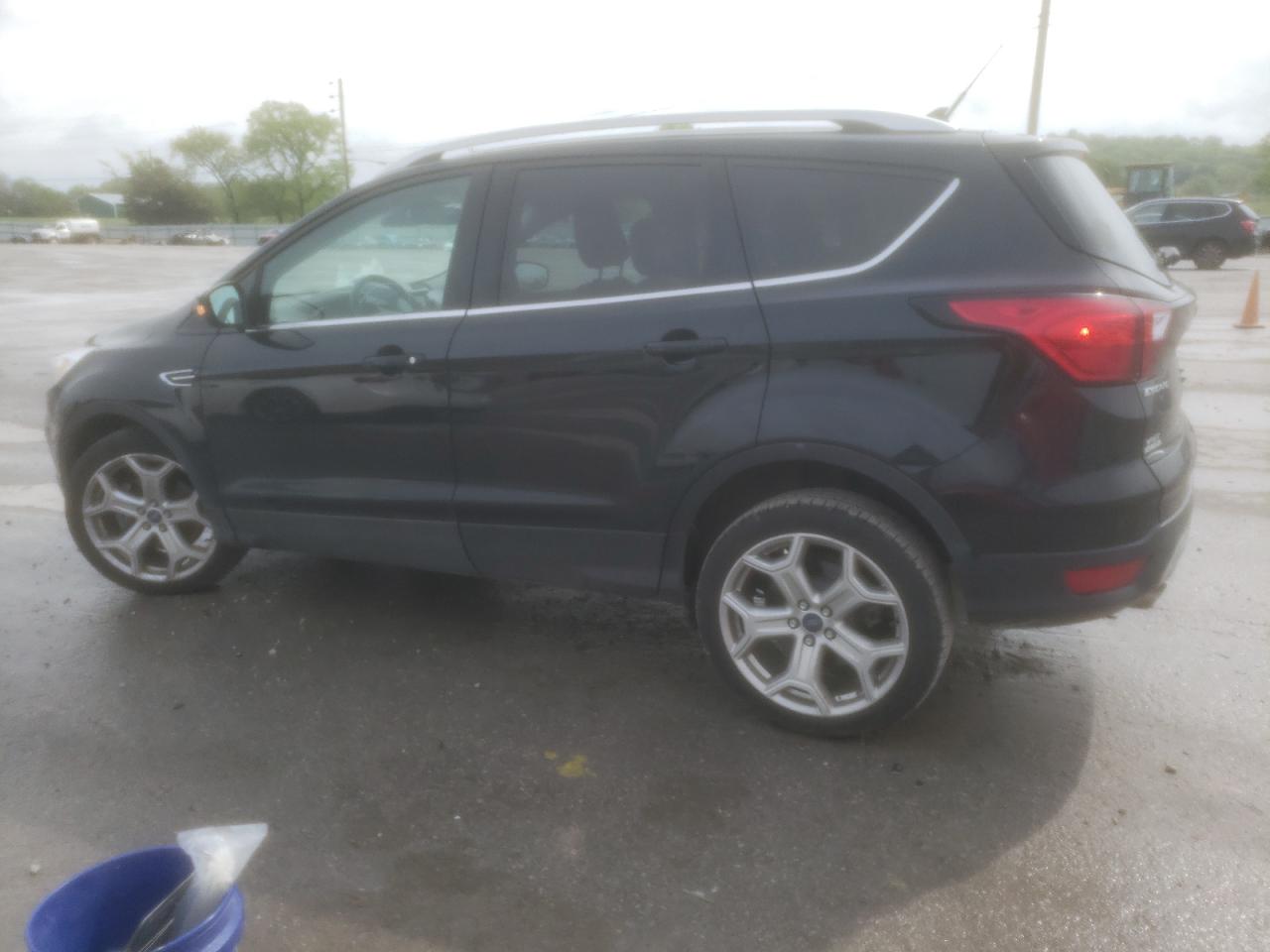 2019 Ford Escape Titanium vin: 1FMCU9J99KUC30596