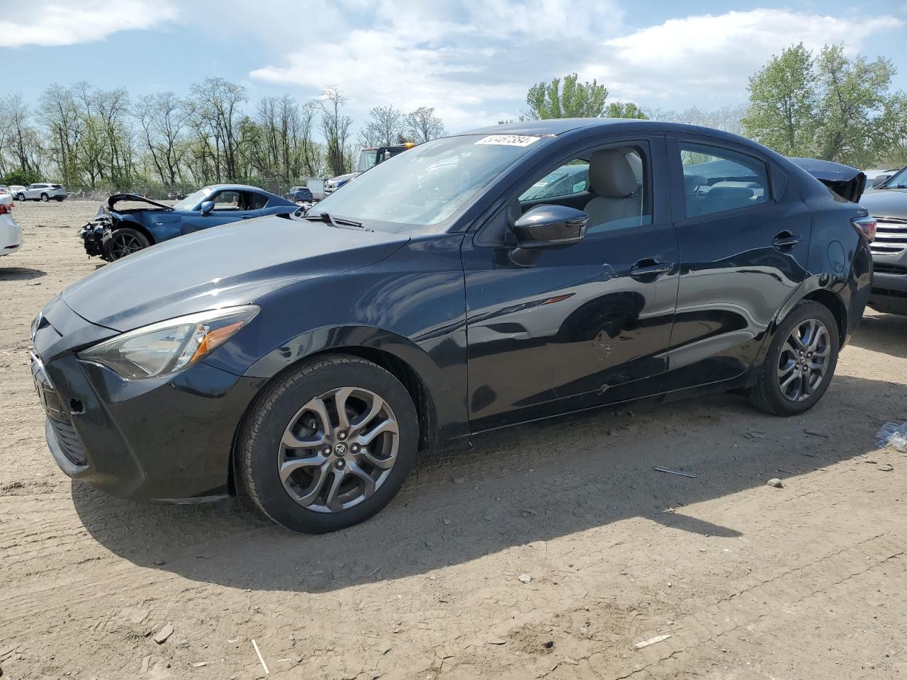 3MYDLBYV9HY176570 2017 Toyota Yaris Ia