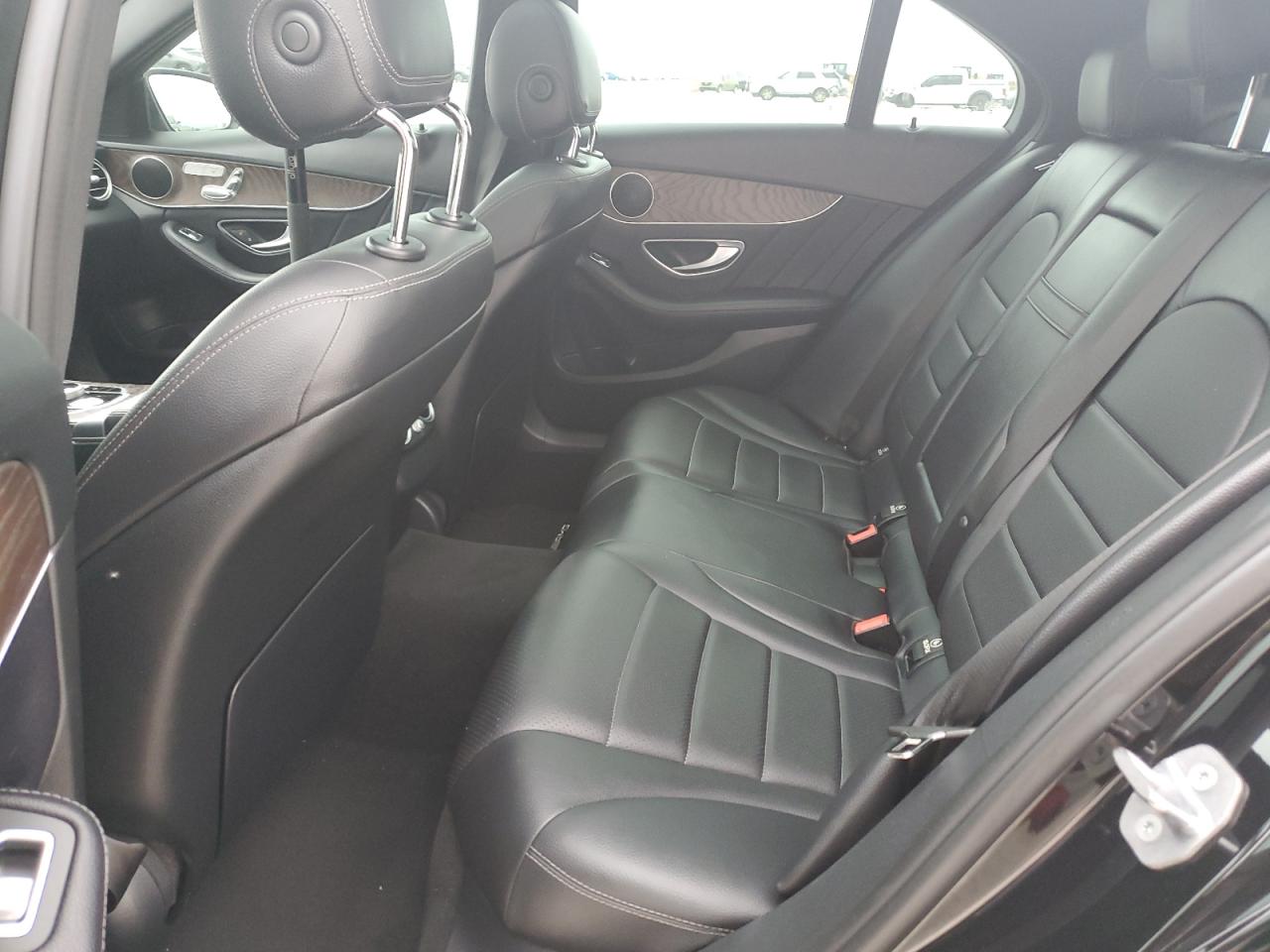 WDDWF4JB2JR397956 2018 Mercedes-Benz C 300