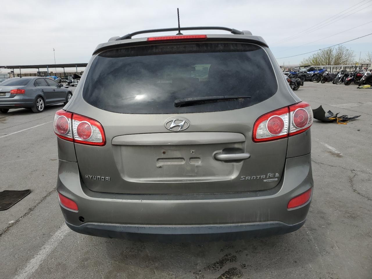 5XYZHDAG8BG029620 2011 Hyundai Santa Fe Se